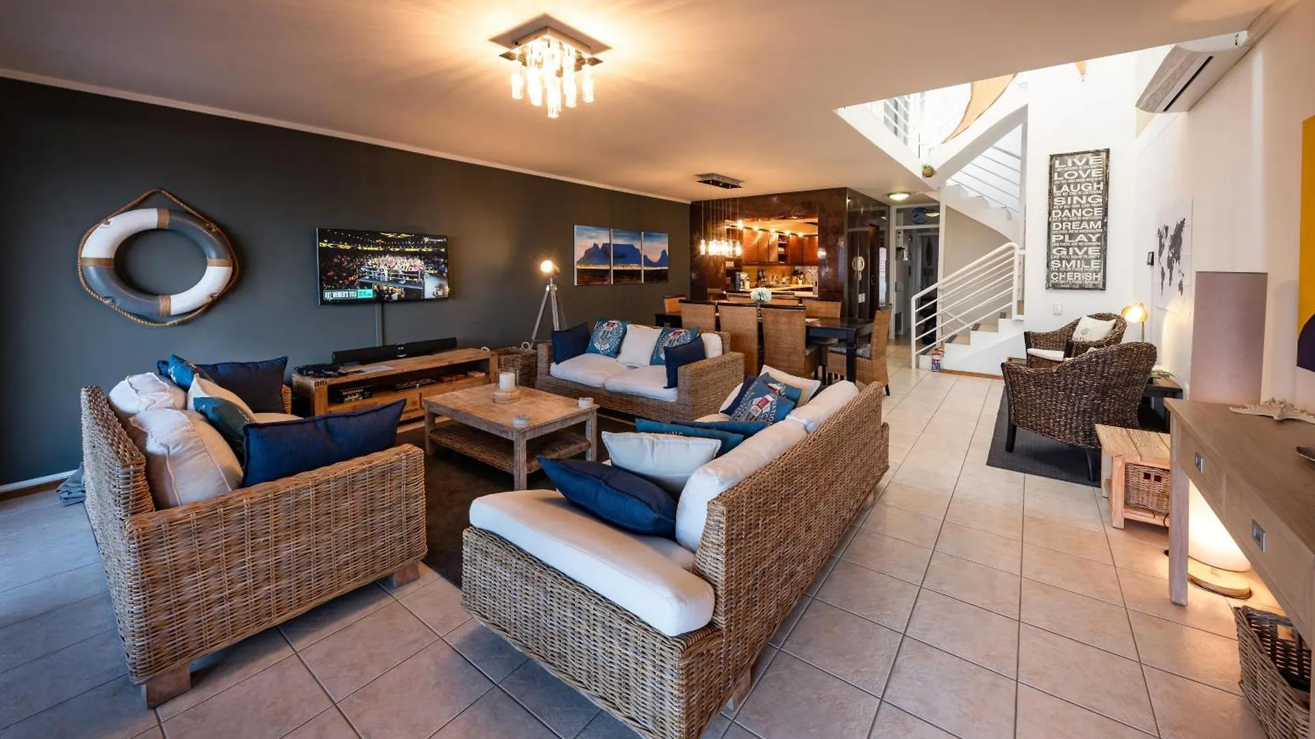 Beach2Anchor, Beachfront 4 Bedroom Condo With Jacuzzi Gordons Bay 0*,  South Africa