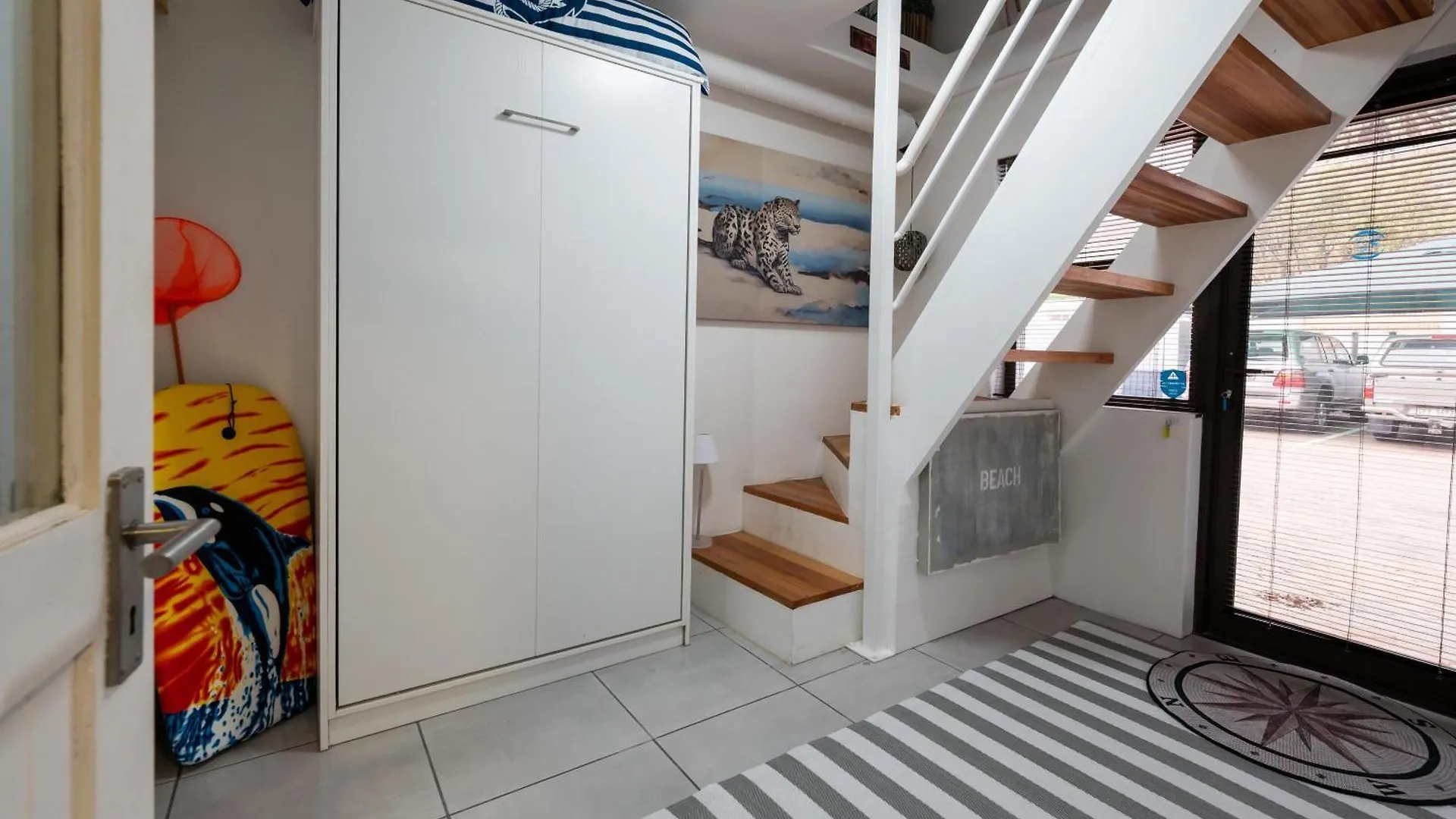 Holiday home Beach2Anchor, Beachfront 4 Bedroom Condo With Jacuzzi Gordons Bay